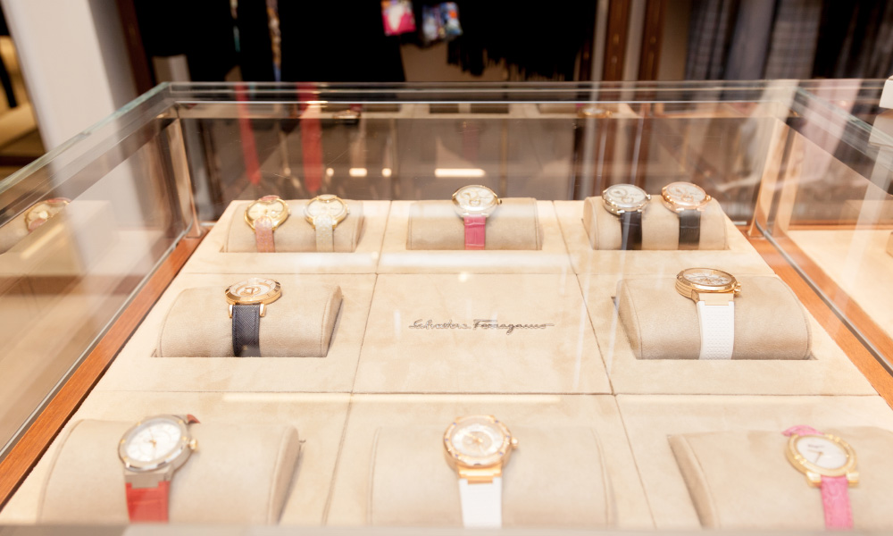 Стартовали продажи часов марок Versace и Salvatore Ferragamo в ГУМе 